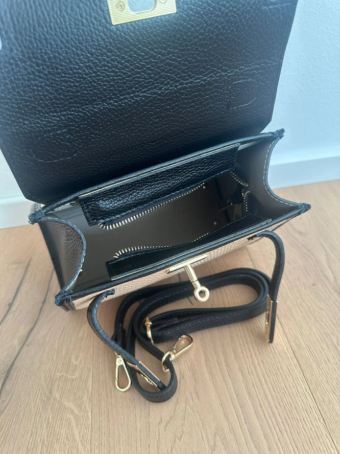 Medium K - Raffia