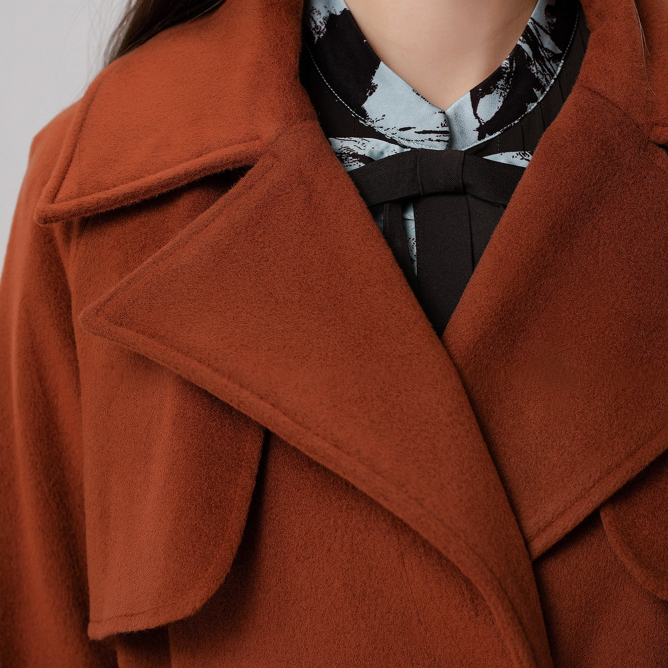 Wool Coat with Wide Shutters