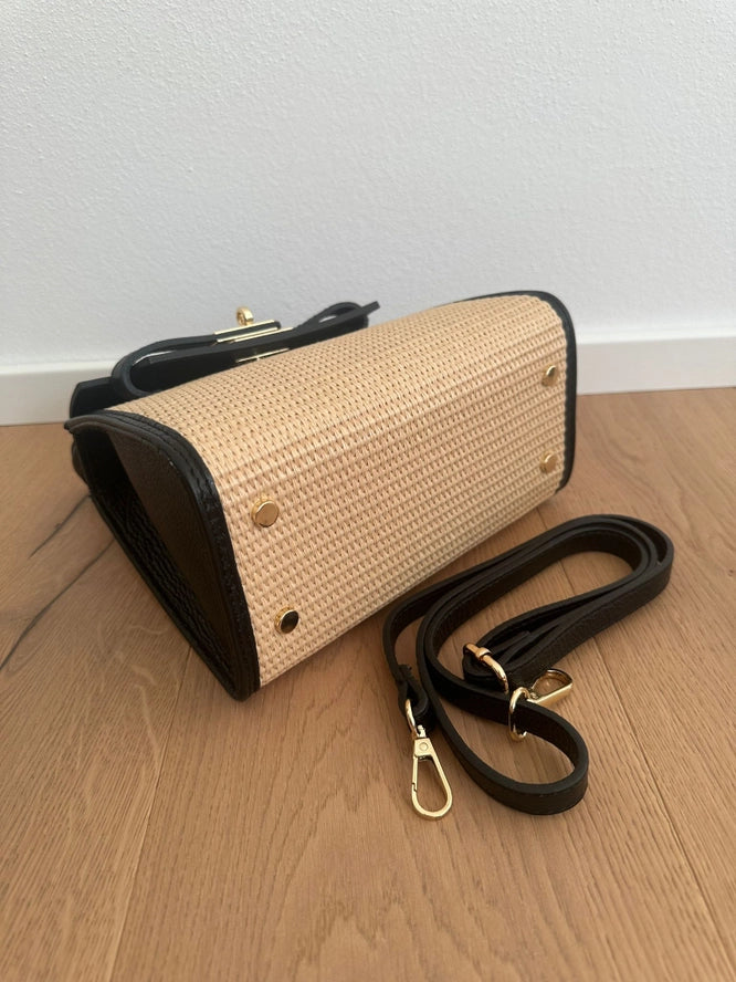 Medium K - Raffia