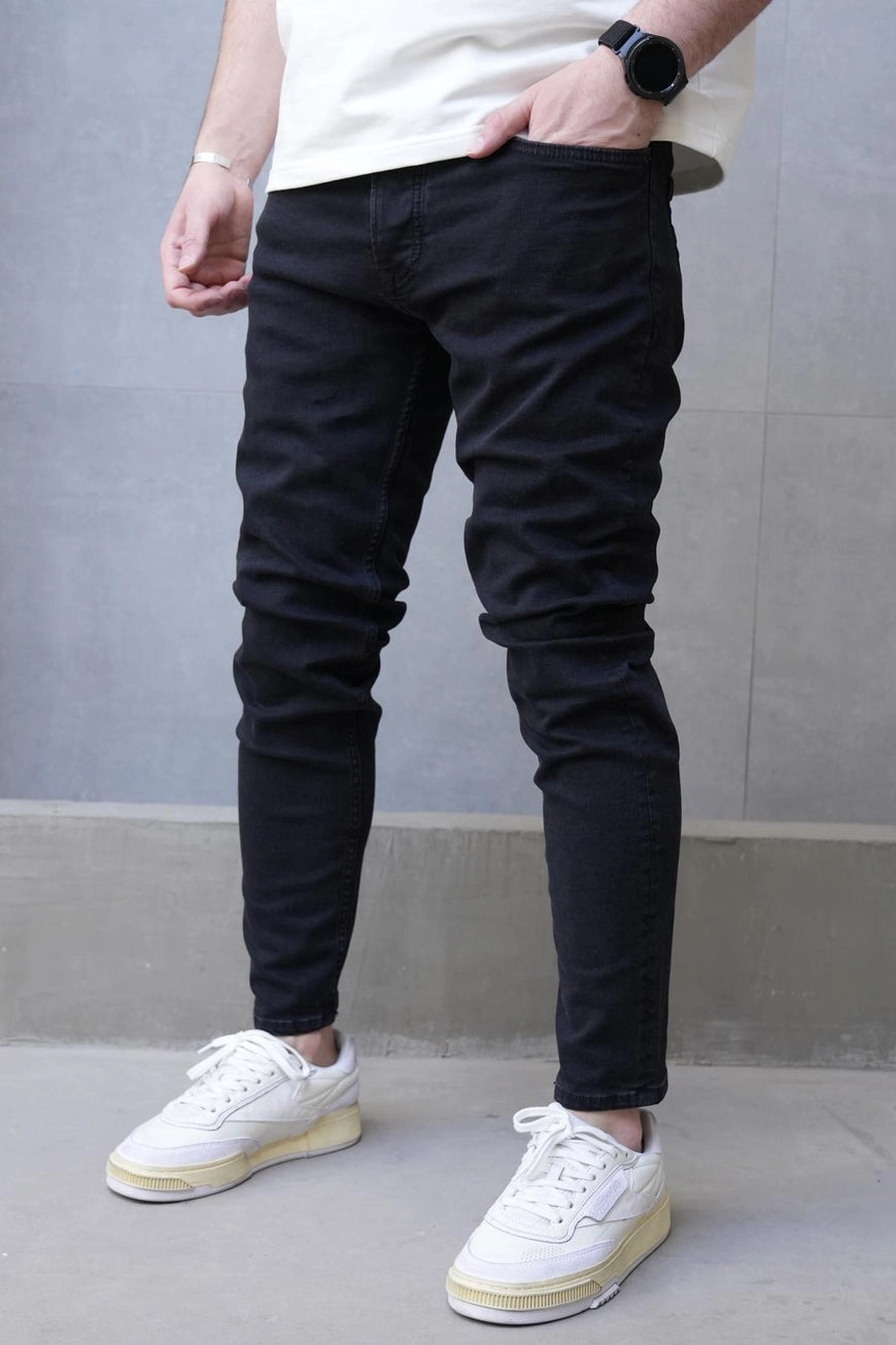 Black Slim Fit Tapered Denim Jeans