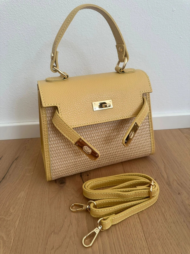 Medium K - Raffia
